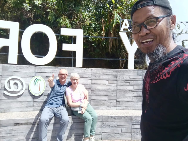 Mr. Saiful im Mossy Forest