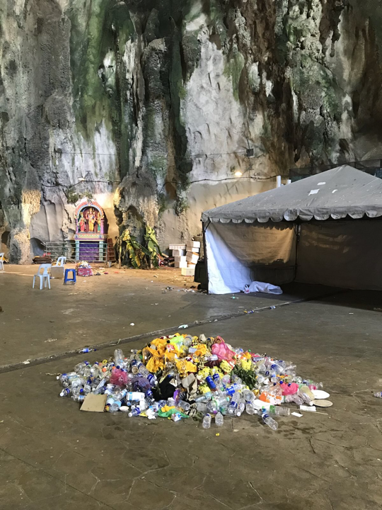 Restm&uuml;llhalde von 2 Mio. Besuchern des Thaipusam Festes
