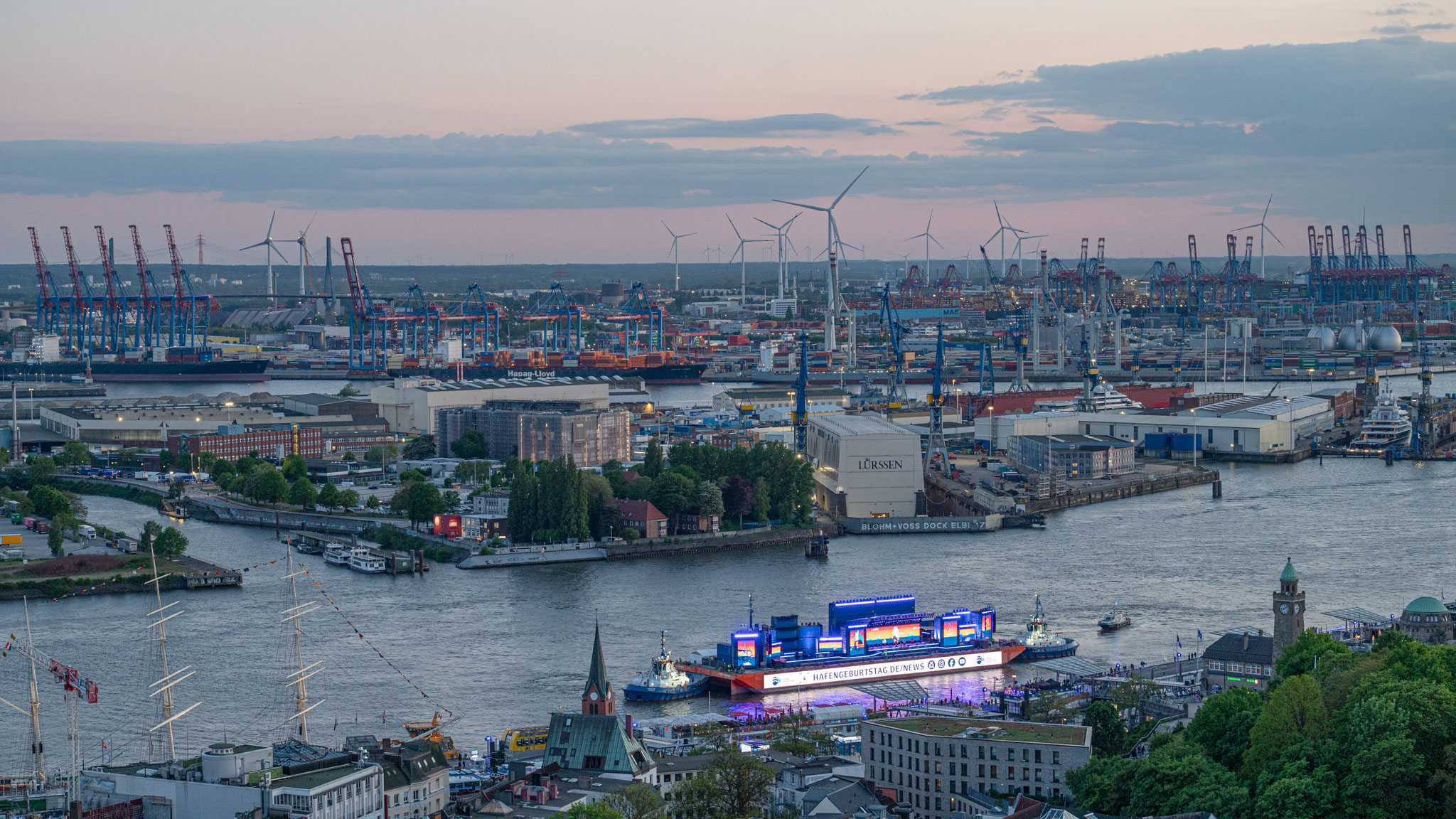 Hamburgs Abendansicht